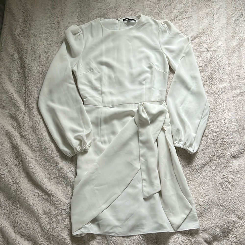 LULUS WHITE LONG SLEEVE DRESS